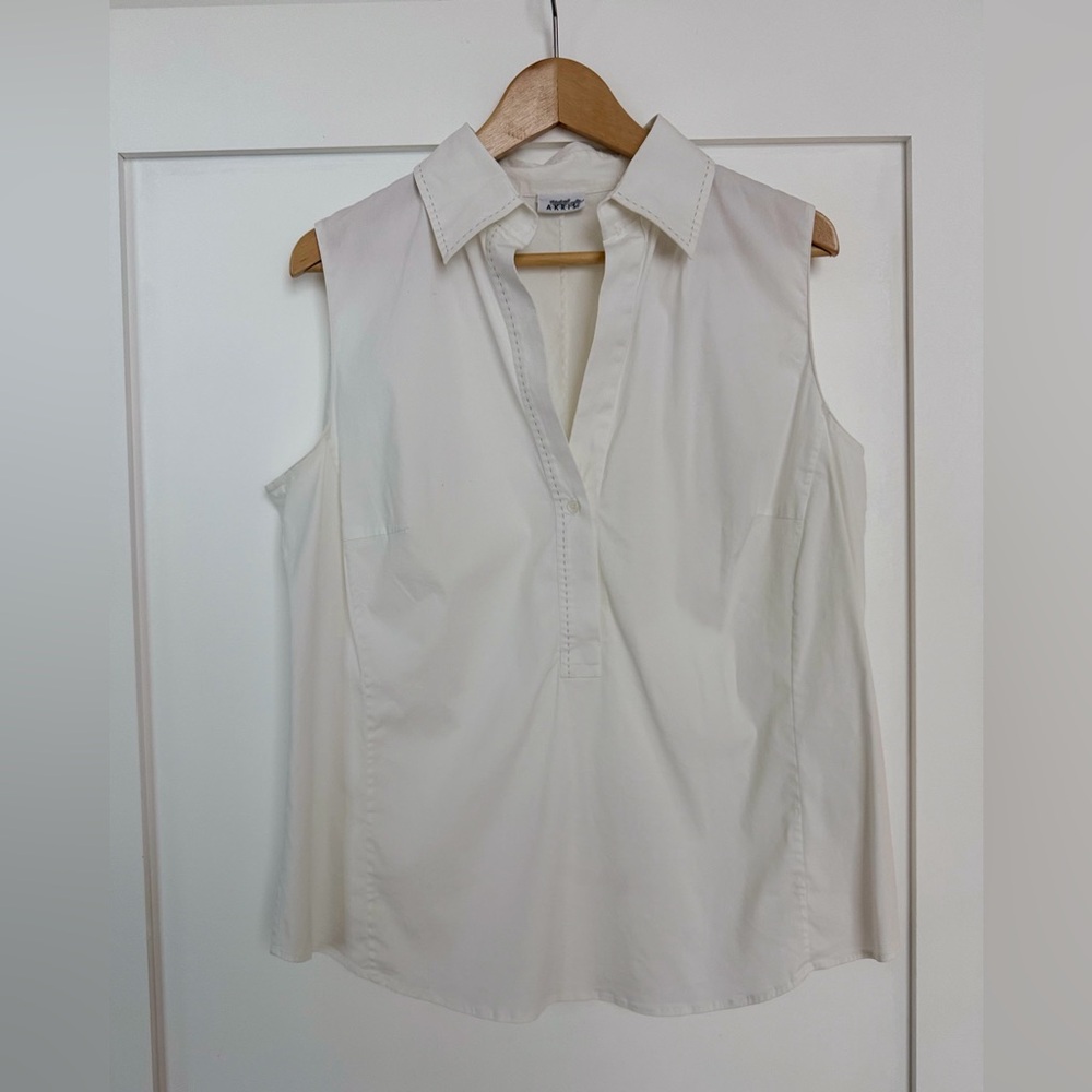 AKRIS White Sleeveless Women's shirt